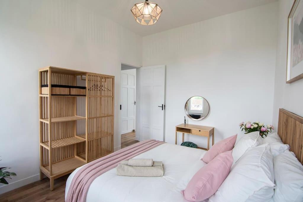 Treize Maison 3 Bed House In Centre Of Saint Severin Extérieur photo